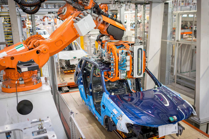 Robots utilizados en la fábrica de Tesla Robots Used In Tesla Factory