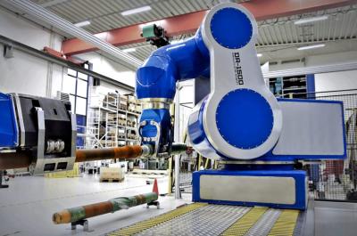 Robot de acoplamiento de tubos y carcasas