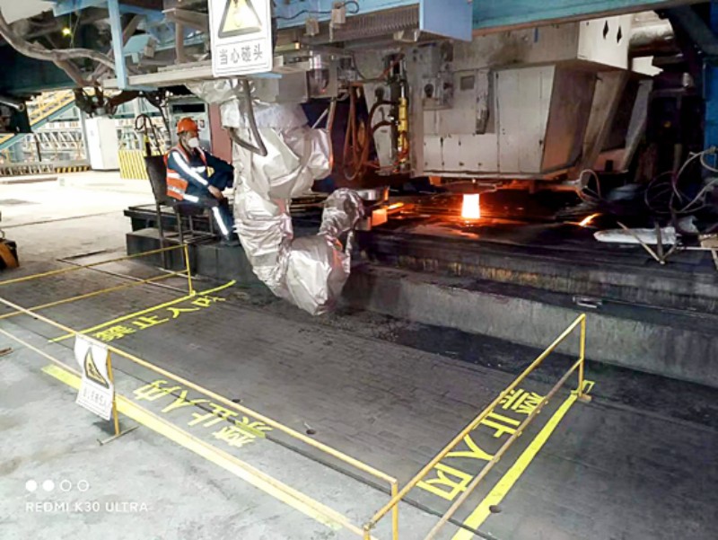 automatic slag feeding.jpg automatic slag feeding.jpg