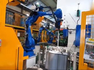  Robot Machine Tender System