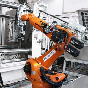 سعر آلة التصنيع باستخدام الحاسب الآلي الروبوتية