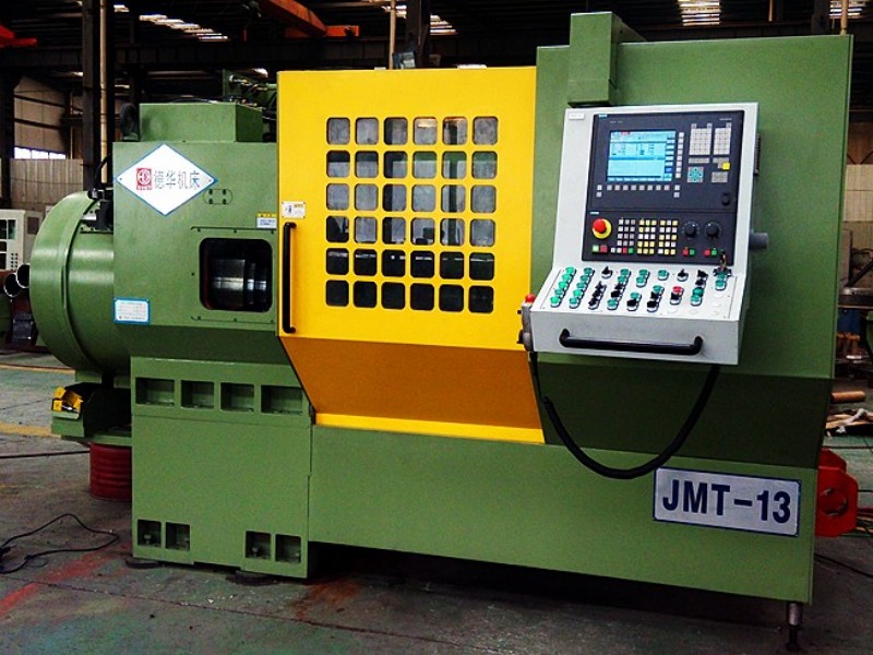 Threading machine.jpg Threading machine.jpg