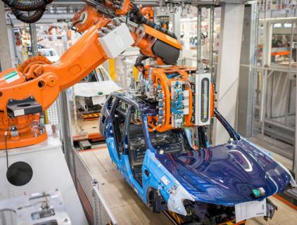 Robots utilizados en la fábrica de Tesla