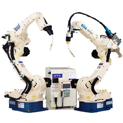 Robot soudant une voiture